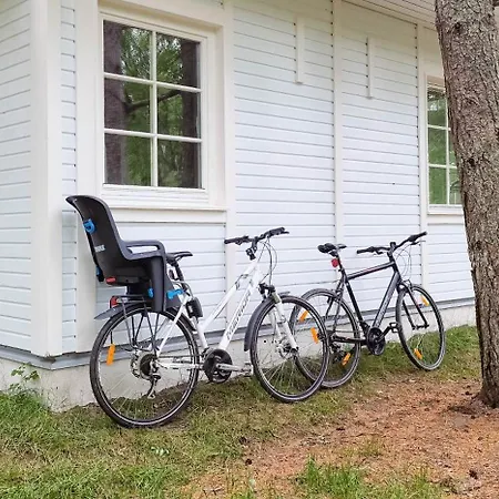 Casa de Férias Meremaa Ateljee Salinomme