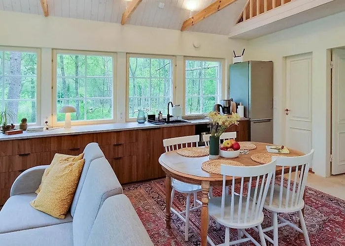 Dom wakacyjny Meremaa Ateljee Salinomme